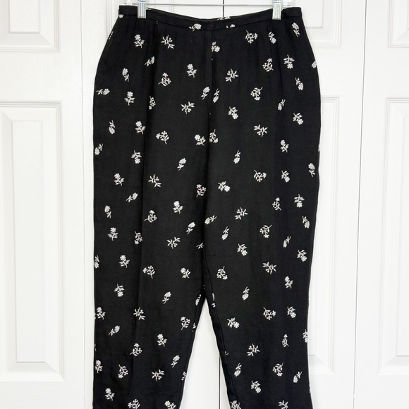 Talbots Pants - Vintage Talbots Black Floral Embroidered Linen High-Rise Crop Pants 12